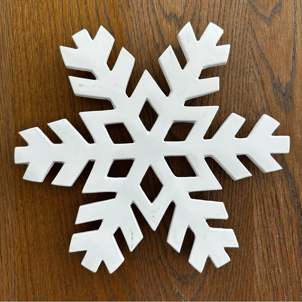 Crate&Barrel White Snowflake Trivet Christmas Holiday Winter Festive Decor
